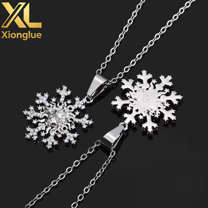 Collar con Colgante de Copo de Nieve, Estilo Hip-Hop, Chapado en Platino, con Circonitas, Adorno Navideño - Product Image 3