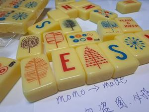 Fichas de Mahjong de Acrílico con Grabado Profundo y Patas Metálicas Plegables |   Diseño de SEASONS |   Lanzamiento Oficial de MJLA |   4 Jugadores |   Envío Rápido - Product Image 4