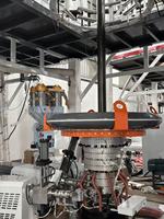 Machine de soufflage de film co-extrudé à trois couches contrôlée par PLC pour PE / LDPE / HDPE avec enrouleur automatique et refroidissement IBC