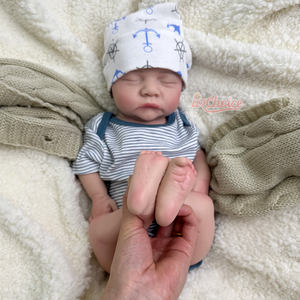 Muñeca Bebé <span class=keywords><strong>Reborn</strong></span> Educativa de 17 Pulgadas con Piel Realista, <span class=keywords><strong>Ojos</strong></span> <span class=keywords><strong>Cerrados</strong></span>, Aspecto Dormido, Suave y Bonita, Juguete para Niños, Escultura - Product Image 4