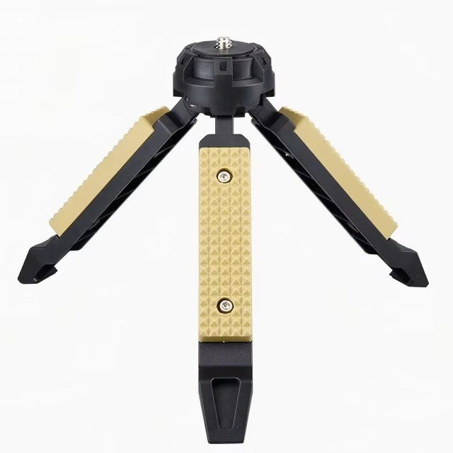 High Quality Wholesale Lightweight Foldable Lamp Tripod, Durable Adjustable Support Stand for Outdoor Camping Lamp Placement