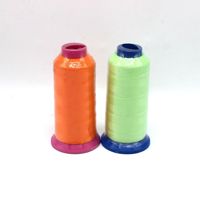100% hilo texturizado de poliéster 150D/2 hilo Overlock costura para prendas tinte estampado Hilo De Remalle Hilo Crudo