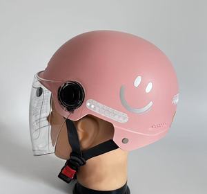 Nouveau <span class=keywords><strong>casque</strong></span> rabattable en ABS avec motif visage souriant, visière transparente, <span class=keywords><strong>bande</strong></span> réfléchissante, doublure en pur coton pour les cyclistes de vélos électriques/cyclomoteurs - Product Image 2