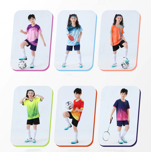 ชุดฟุตบอลเด็กแบบกำหนดเอง ชุดฝึกซ้อมคุณภาพสูง ระบายอากาศได้ดี ผลิตจากโพลีเอสเตอร์ 100% แห้งเร็ว - Product Image 2