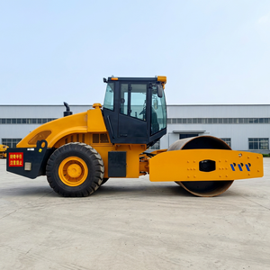 Rouleau compresseur vibrant à tambour unique d'occasion en bon état, moteur diesel, modèle 2023 pour projets de construction - Product Image 1