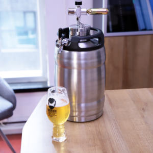 Yeni stil paslanmaz çelik 2l/4l/5l bira keg dağıtıcı sistemi mini co2 regülatörü ile bira için kullanılır - Product Image 6