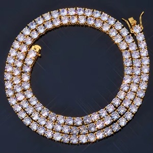 Collier de Luxe Unisexe en Or 18K Plaqué Or avec Moissanite Taille Princesse, Sertissage Canal, Bijou de Fête - Product Image 1