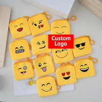 Porte-monnaie pour enfants avec logo personnalisé, forme carrée jaune, expression mignonne, broderie de dessin animé, sac de rangement pour petits objets, vente en gros