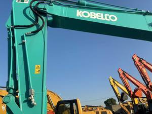 Bon prix Excavatrice Kobelco SK200 d'occasion Travaux lourds de construction et de carrière Déplacement de terre Excellent état Vente haute qualité - Product Image 3
