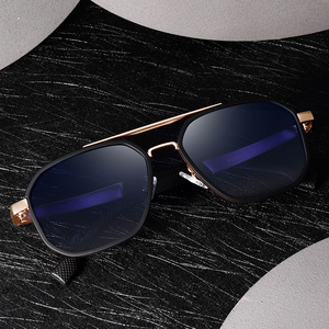 Venta al por mayor de gafas de sol cuadradas de metal con logotipo personalizado para mujeres y hombres S15102 gafas de sol negras de gran tamaño gafas de sol - Product Image 5