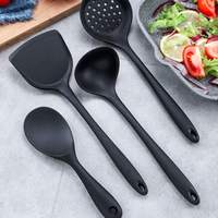 Ensemble d'ustensiles de cuisine en silicone de qualité supérieure, 4 pièces, de qualité alimentaire, durables, avec logo personnalisé sur l'emballage, pour la cuisine à domicile (rouge noir)
