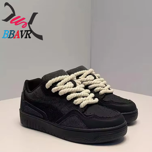 Zapatillas Deportivas Unisex con Aumento de Altura, Parte Superior de PU Artificial Transpirable, Color Negro Puro, Suela Gruesa de Goma - Product Image 1
