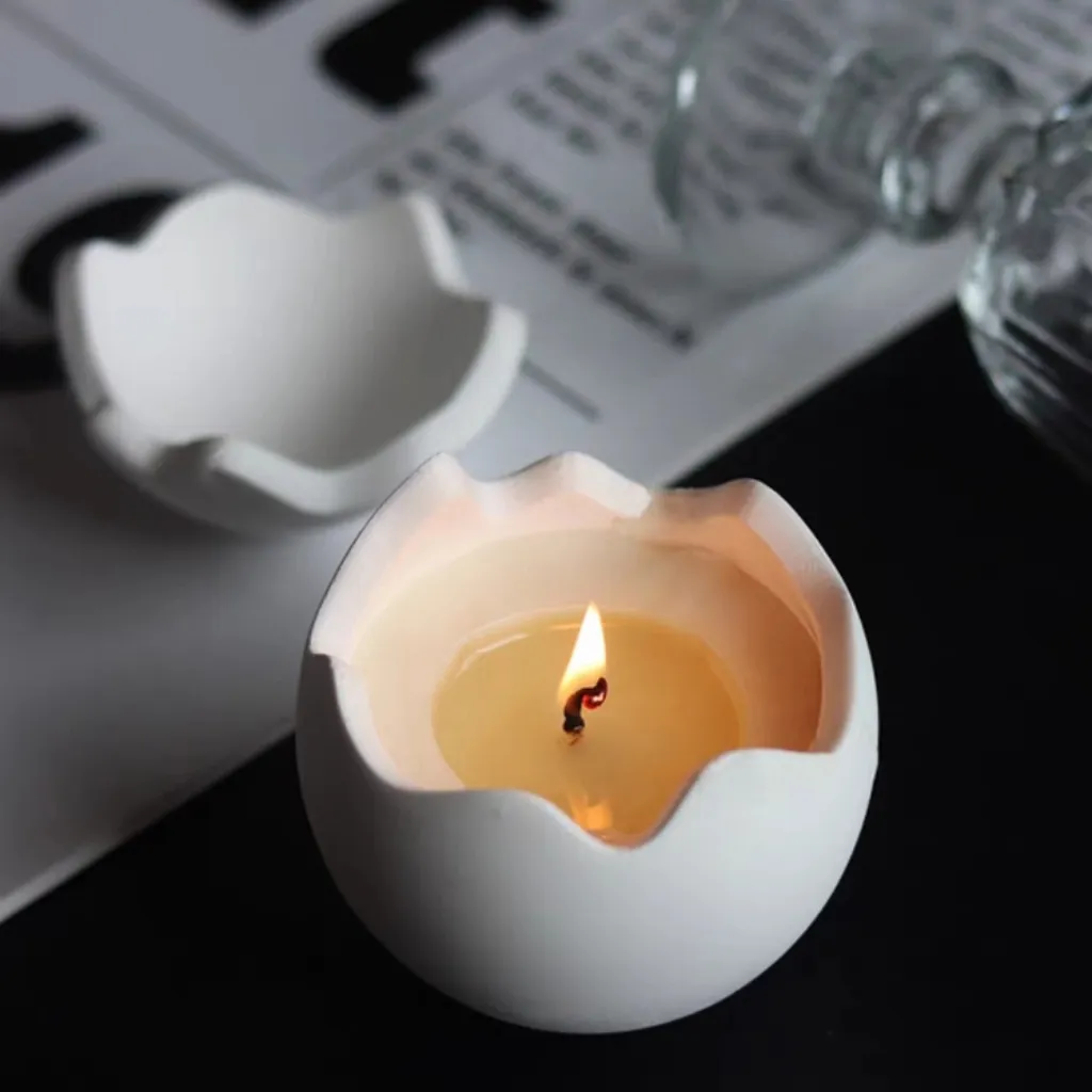 Hot Sales Unique Egg Ceramic Design Handmade Private Label Custom Color Scented Candle
