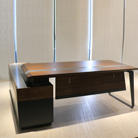 Nouveau bureau de direction moderne convertible et extensible en forme de L avec panneau pour PDG et manager