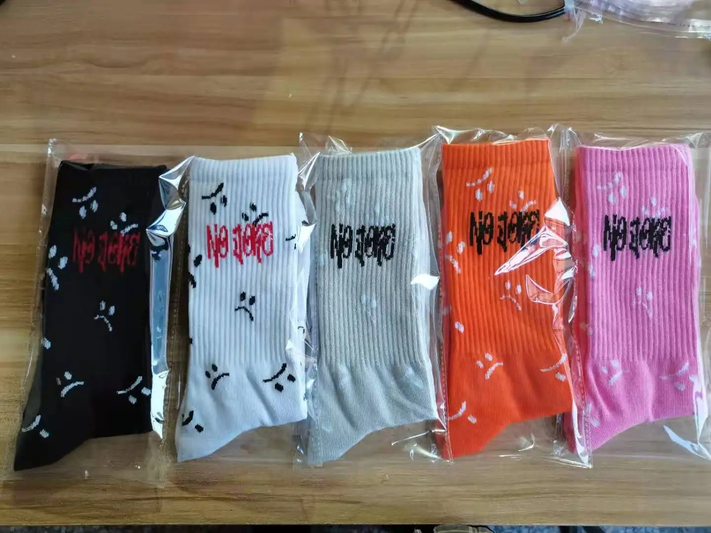FREE DESIGN NO MOQ OEM design your logo custom crew socks mens cotton custom socks