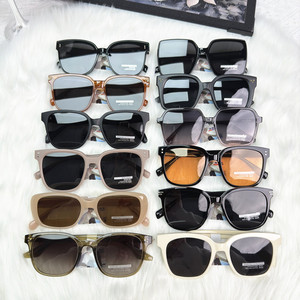 Nouvel Arrivage Promotionnel – Lunettes de Soleil Polarisées UV400 Unisexe avec Logo Personnalisé, Monture Carrée TR90 Confortable, Verres TAC – Vente en Gros - Product Image 3