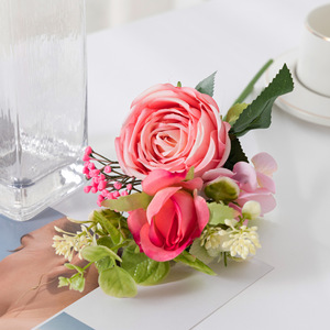 ดอกไม้ปลอมทำจากผ้าไหมช่อกุหลาบเจ้าหญิงเทียมสำหรับงานแต่งงานบ้าน - Product Image 1