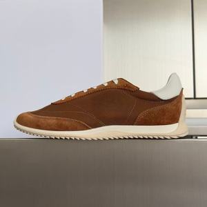 Los Nuevos Zapatos Planos de Piel de Lujo Ligero del Diseñador son Adecuados Tanto para Hombres como para Mujeres como Zapatos Deportivos para Caminar, Cálidos y Antideslizantes - Product Image 2