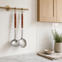 Ensemble d'ustensiles de cuisine 2 pièces avec manche en bois, louche à soupe et cuillère ajourée en acier inoxydable 201 finition satinée pour cuisine domestique européenne