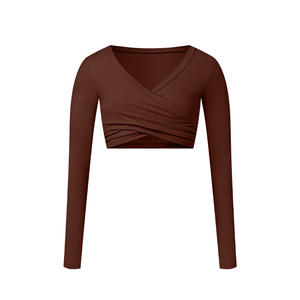 Logotipo personalizado Wrap Ballet Pilates Yoga Top con cuello en V elástico apretado manga larga cepillado <span class=keywords><strong>mujer</strong></span> Crop Top venta al por mayor de lujo de moda - Product Image 6