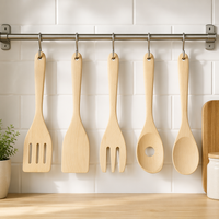 Vente en gros Outil de cuisine en bois de hêtre Cuillère solide Fourchette Spautla Alimentaire Turner Ustensile de cuisine Lot de 5 avec trou de suspension