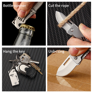 Navaja de Bolsillo Plegable Mini para Camping y Senderismo, con Llavero, Abrebotellas y Función de Desempaquetado - Product Image 4