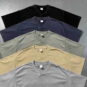 เสื้อยืดคอวีทรงเรโทรพรีเมียม ผ้าถัก งานแฮนด์เมด ย้อมสีด้วยขี้ผึ้ง แต่งขอบขาดๆ  โลโก้สั่งทำได้ ผ้าฝ้าย 100% แขนสั้น ทันสมัย คุณภาพสูง - Product Image 2