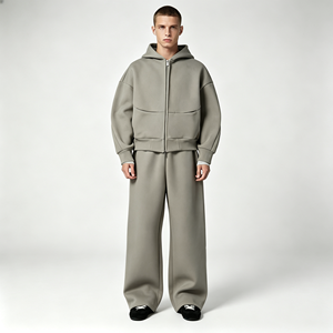 Disponibile <span class=keywords><strong>Set</strong></span> <span class=keywords><strong>Tuta</strong></span> da <span class=keywords><strong>Uomo</strong></span> Streetwear in Cotone Pesante 100% 500gsm, Felpa con Zip Corta e Gamba Larga, Colore Grigio Salvia - Product Image 1