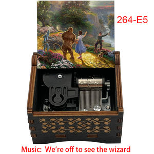 Boîte à musique en bois vintage carrée à manivelle, « Nous partons voir le magicien », souvenir spécial, cadeaux <span class=keywords><strong>de</strong></span> Noël en famille, cadeaux DIY pour lui et pour elle - Product Image 6