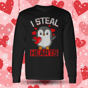 T-shirt à manches longues pour la Saint-Valentin avec motif pingouin - Je vole des cœurs - Pour usage promotionnel - Product Image 1