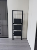 Nouvelle échelle pliante moderne en acier à 2-5 marches, style 2025, pour usage extérieur et en entrepôt, échelle domestique portable