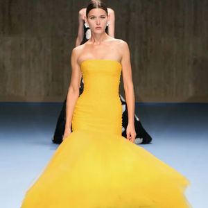 Parches de fieltro cosidos ecológicos personalizados con cuentas para sombreros, broches de botones y artículos de moda elegantes - Product Image 1