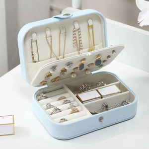 Boîte à bijoux portable en cuir, rectangulaire, avec fermeture à bouton-pression, style moderne, pour ranger boucles d'oreilles et bagues - Product Image 2