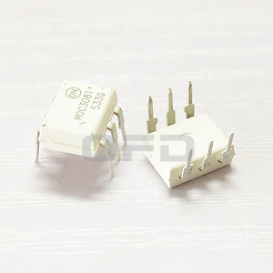 MOC3081M DIP-6 Optoisolatori a Foro Passante, Circuiti Integrati IC a 6 Pin, Optoisolatori a Zero-Crossing, Chip IC con Uscita Driver <span class=keywords><strong>Triac</strong></span> - Product Image 2