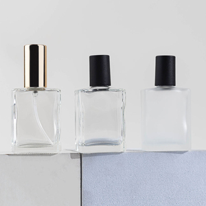 Botella de Perfume de Vidrio Transparente Cuadrada Plana de 30 ml de Alta Calidad, Dispensador Vacío, Diseño Portátil - Product Image 2