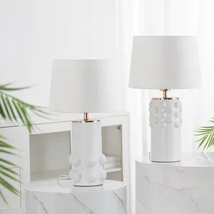 Lámpara de mesa de cerámica blanca para sala de estar, soporte de mesa de estilo contemporáneo y brillante con tambor de tela para decoración de sombra
