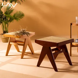 เก้าอี้สตูลไม้อ้อยเตี้ยพร้อมโครงไม้แอชและที่นั่งหวายสานเก้าอี้ไม้สำหรับร้านอาหาร