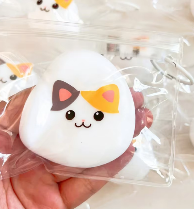 Small fluid ball-three-flower cat