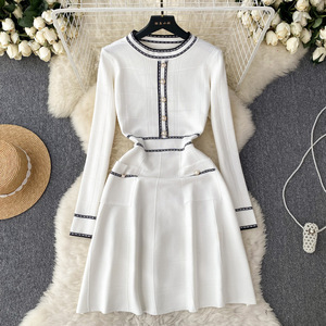 Vestido de Suéter Elegante para Mujer con Ribete en Contraste, Botones de Perla, Manga Larga, Corte en A, Estilo Midi, para Otoño/Invierno, Traje de Trabajo 2026 - Product Image 2