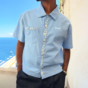 Chemises pour hommes haut de gamme à manches courtes, personnalisées, en gros, à carreaux imprimés, couleur unie, avec boutons de grande et petite taille - Product Image 1