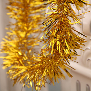 Venda por atacado de decorações de Natal em 2m, folhas decorativas de Natal com listras de árvores de Natal - Product Image 3