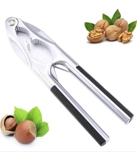 Clip en alliage de <span class=keywords><strong>zinc</strong></span> en noyer poignée droite poignée incurvée décortiqueur <span class=keywords><strong>pince</strong></span> domestique ouvre-coquille - Product Image 1