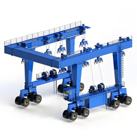 Grue portique mobile sur pneus pour levage de navires et bateaux, capacité 60/100 tonnes, avec télécommande au sol pour moteur, roulement et boîte de vitesses, usage portuaire