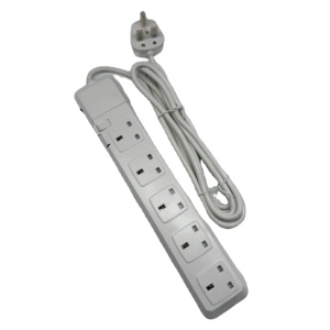 Multiprise de qualité supérieure avec protection contre les surtensions, 5 prises standard britanniques, câble de 3 m, norme SASO - Product Image 1