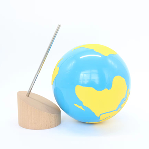 Giocattoli per bambini educativi in legno Montessori per bambini Globe-continenti e acqua - Product Image 1