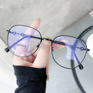 Gafas con montura de Metal a <span class=keywords><strong>la</strong></span> moda para mujer, gafas ovaladas ópticas para bloquear <span class=keywords><strong>la</strong></span> <span class=keywords><strong>miopía</strong></span>, con características de lectura de luz antiazul, 2025 - Product Image 3