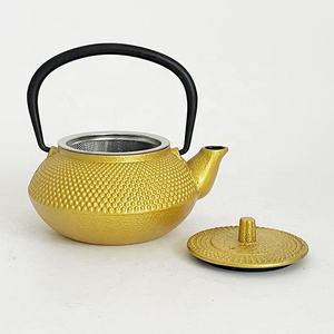 Tetera de Hierro Fundido Dorado de 300 ml, Tetera Japonesa Tetsubin con Diseño de Clavos, con Filtro de Acero Inoxidable, para Té de Hojas Sueltas, Apta para Estufa - Product Image 3