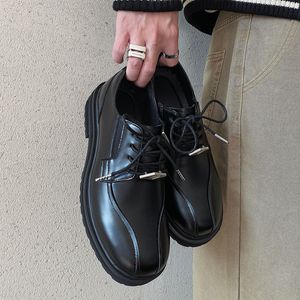 Chaussures Derby en cuir structurées vintage pour hommes, chaussures élégantes polyvalentes pour les trajets quotidiens - Product Image 5