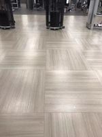 Ventes d'usine 5mm d'épaisseur anti-dérapant en bois caoutchouc carreaux de sol tapis en caoutchouc souple à haute élasticité