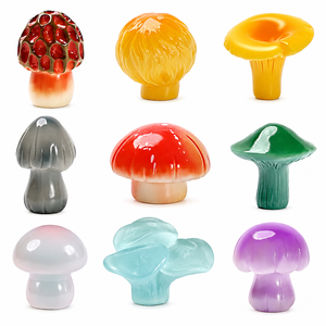 Mini-ornements en résine phosphorescente en forme de champignons pour terrariums de mousse, micro-paysages et décorations de jardin miniature DIY – Vente en gros - Product Image 1